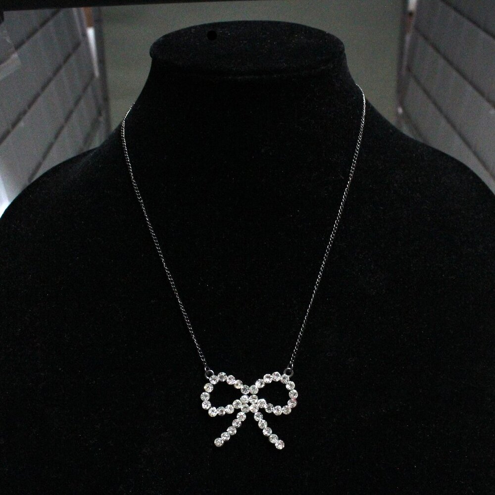 Clear Rhinestone & Gun Metal Color Bow 17" Lobster Clasp Adjustable Necklace